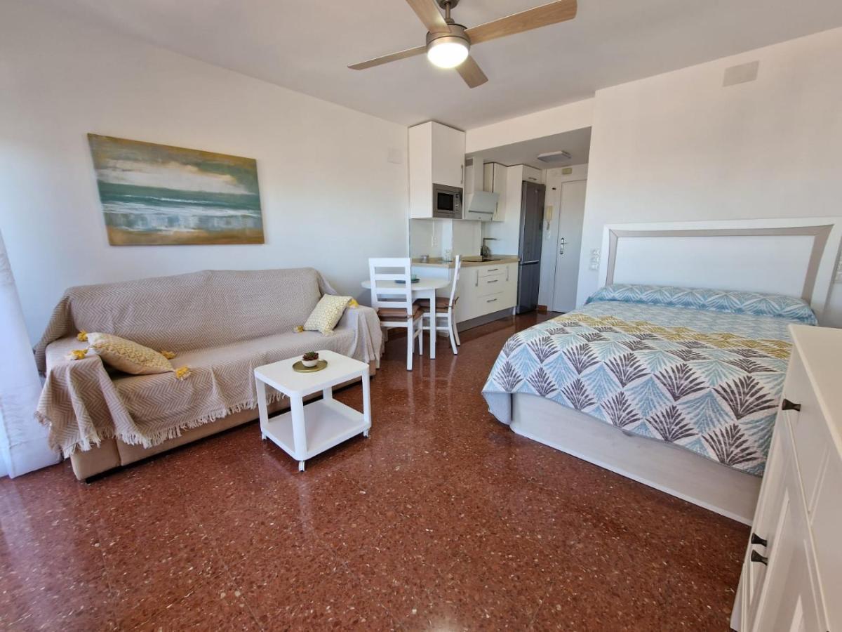 Apartamento Sereva Plazamar Torre Del Mar Dış mekan fotoğraf